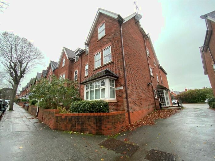 1 Bedroom Flat To Rent In While Court, 30 While Road, Sutton Coldfield B72