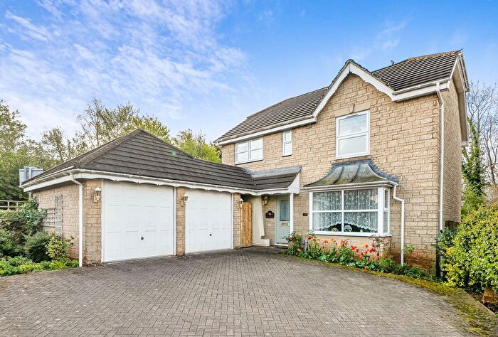 4 Bedroom Detached House For Sale In Thicket Mead, Midsomer Norton, Radstock, Somerset, BA3