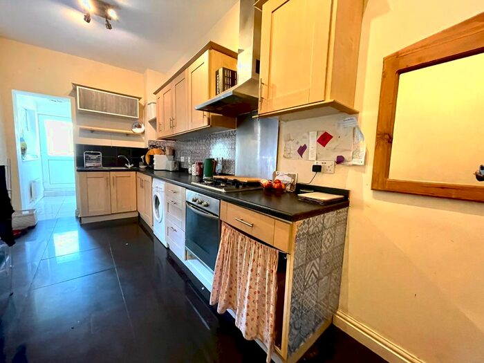 3 Bedroom Property To Rent In Bishopton Road, Bearwood, Smethwick, B67