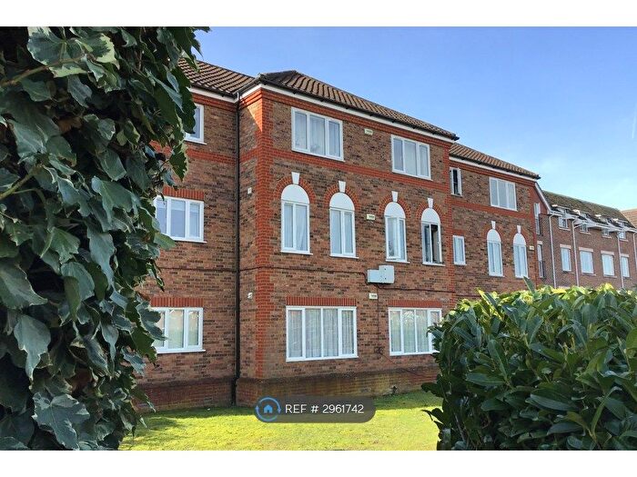 1 Bedroom Flat To Rent In Rembrandt Court, Ewell / Epsom, KT19