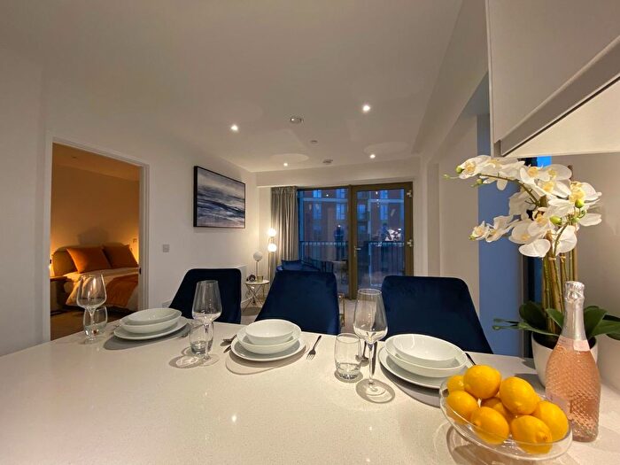 2 Bedroom Flat To Rent In Hulme Street, Salford, M5