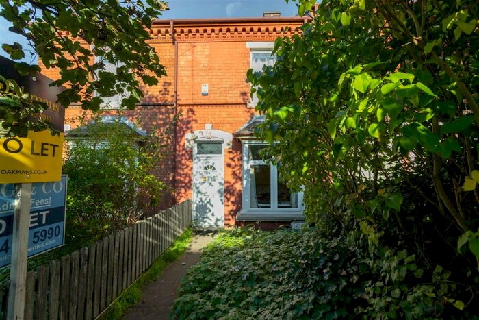 5 Bedroom House To Rent In Newton Grove, Dartmouth Road, Birmingham, B29