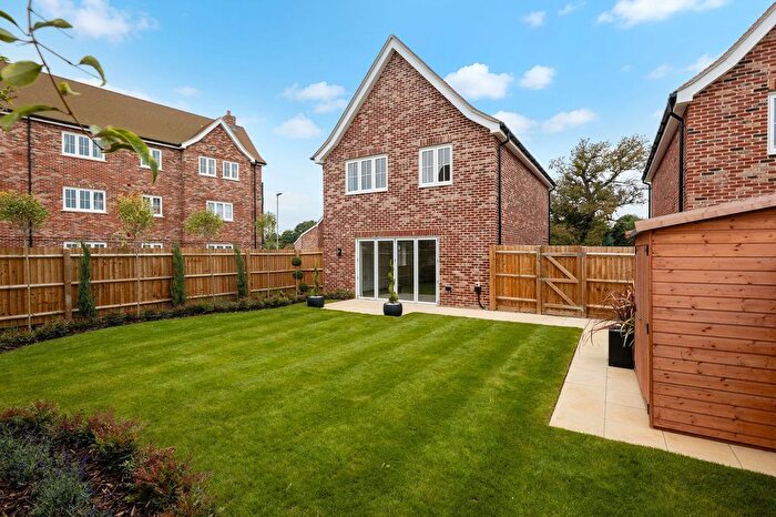 3 Bedroom Detached House For Sale In Little Green Lane, Croxley Green, Rickmansworth, WD3