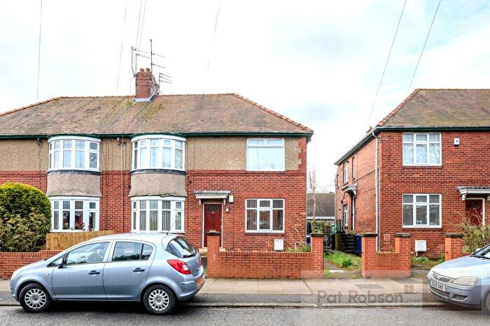 2 Bedroom Apartment To Rent In Harewood Road, Gosforth, Newcastle Upon Tyne, Tyne & Wear, NE3