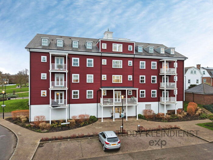 2 Bedroom Apartment To Rent In Beaumont Drive, Worcester Park, KT4