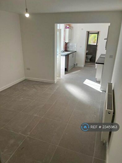 1 Bedroom Flat To Rent In Chesterfield Road, Chesterfield, S43