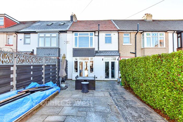 3 Bedroom Terraced House For Sale In Locksway Road, Milton, Portsmouth, Hampshire, PO4