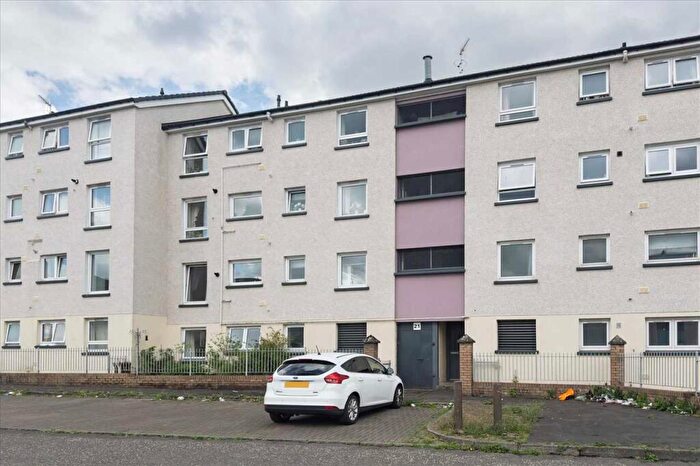 3 Bedroom Apartment For Sale In Westburn Park, Edinburgh, EH14