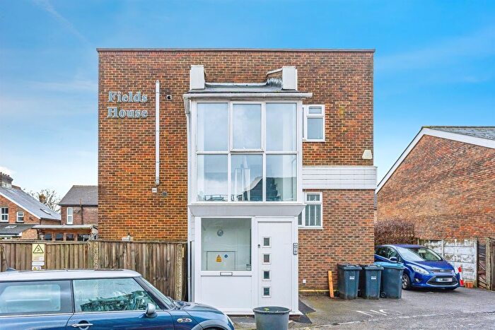 1 Bedroom Flat For Sale In Gower Road, Haywards Heath, RH16