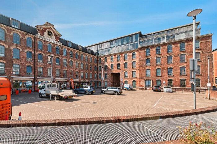 2 Bedroom Flat For Sale In Queens Road, Nottingham, NG2