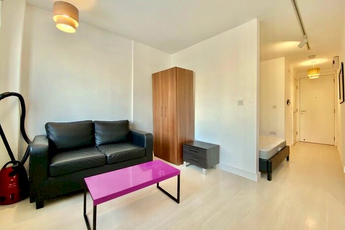 Apartment To Rent In Manor Mills, Ingram Street, Leeds, LS11