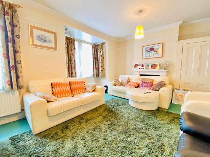 1 Bedroom Apartment To Rent In Waddon Park Avenue, CR0