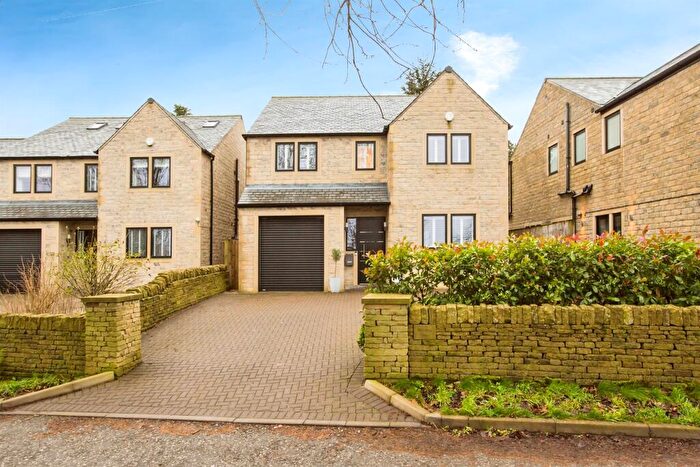 4 Bedroom Detached House For Sale In Moorbottom Lane, Greetland, Halifax, HX4