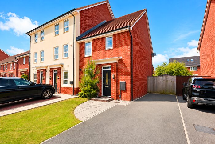 3 Bedroom End Of Terrace House For Sale In Grasshopper Drive, Warton, Preston, PR4