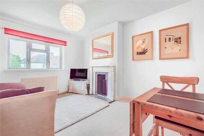 1 Bedroom Maisonette To Rent In Fielding Avenue, Twickenham, TW2