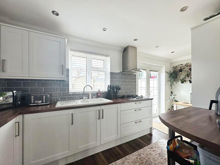 2 Bedroom Semi-Detached House For Sale In Winterslow Drive, Havant, PO9