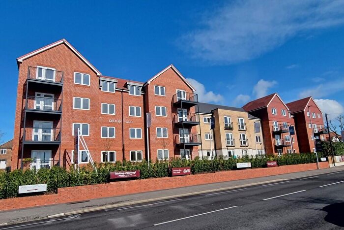2 Bedroom Apartment For Sale In Drayton, Hampshire, PO6