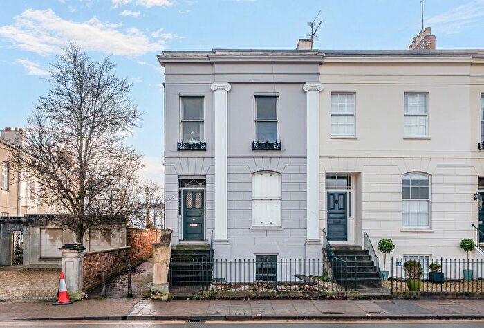 1 Bedroom Flat For Sale In Portland Street, Cheltenham, Gloucestershire, GL52