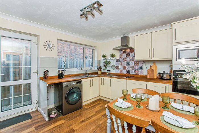 2 Bedroom Bungalow For Sale In Chapel Road, Boston, Lincolnshire, PE22