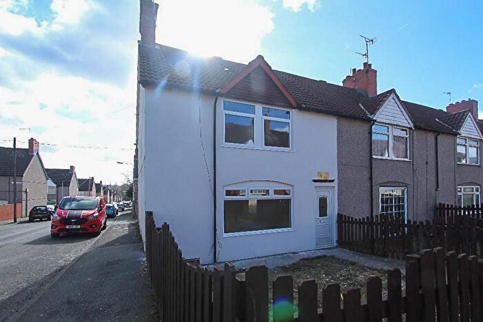 3 Bedroom Semi-Detached House To Rent In Third Avenue, Forest Town, Mansfield, NG19