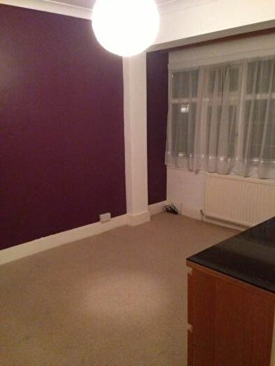 4 Bedroom Terraced House To Rent In Staines Road, Ilford, Essex, IG1
