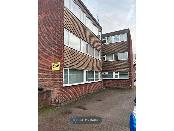 2 Bedroom Flat To Rent In Balmoral Close, Coventry, CV2