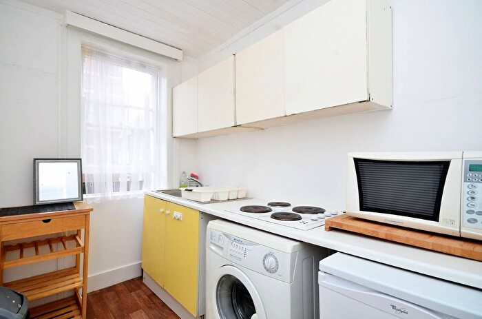 Studio To Rent In New Quebec Street, Marylebone, London, W1H