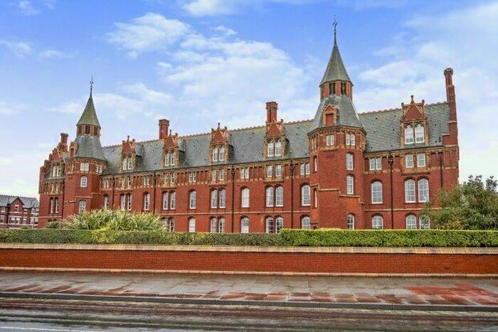 2 Bedroom Flat To Rent In Marine Gate Mansions, Southport, PR9