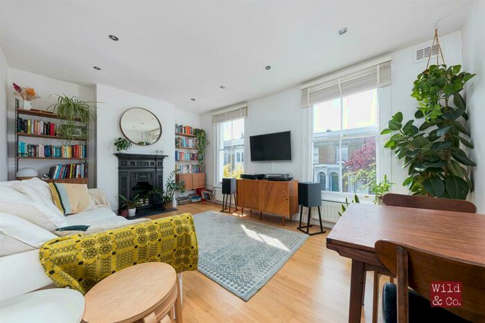 2 Bedroom Flat To Rent In Rushmore Road, Hackney, E5