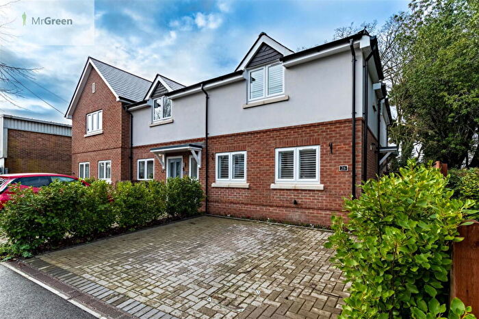 3 Bedroom Detached House To Rent In Avenue Road, Christchurch, Dorset, BH23