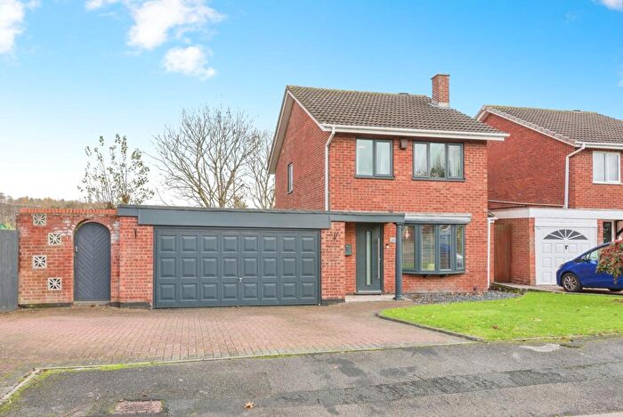 3 Bedroom Detached House For Sale In Lapwing, Wilnecote, Tamworth, Staffordshire, B77