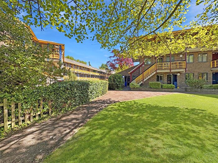 1 Bedroom Flat For Sale In Queensway, Trumpington, CB2