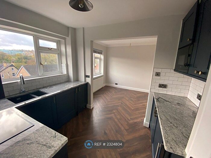 3 Bedroom Semi-Detached House To Rent In Wisewood Road, Sheffield, S6