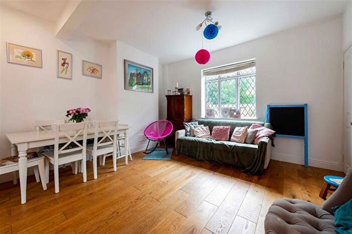 3 Bedroom Property To Rent In Brent Terrace, Cricklewood, NW2