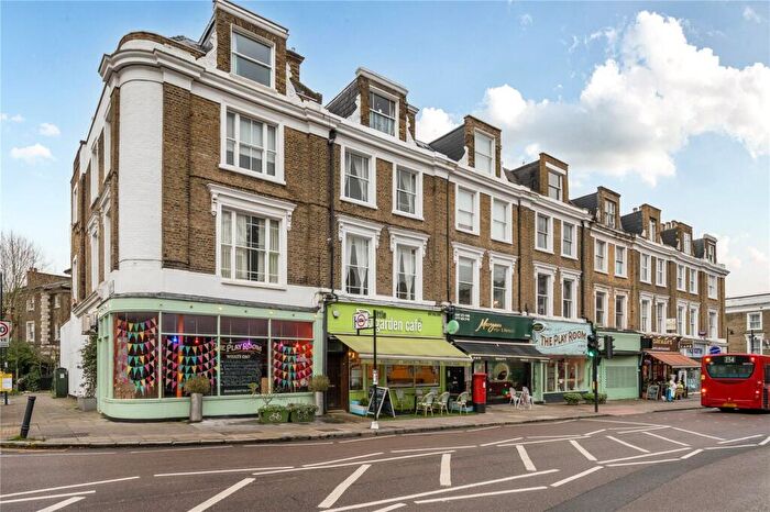 3 Bedroom Property For Sale In Junction Road, London, N19