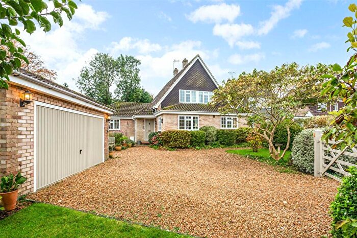 4 Bedroom Detached House For Sale In Tyfield, Sherborne St John, RG24