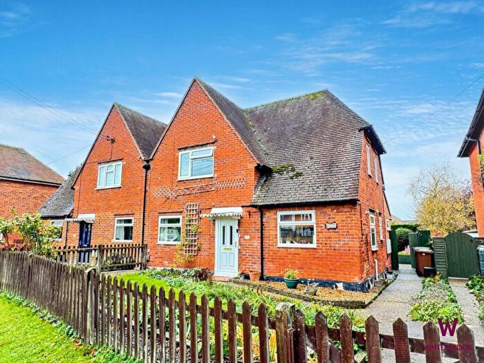 3 Bedroom Semi Detached House For Sale In Station Road, Wallingford, OX10