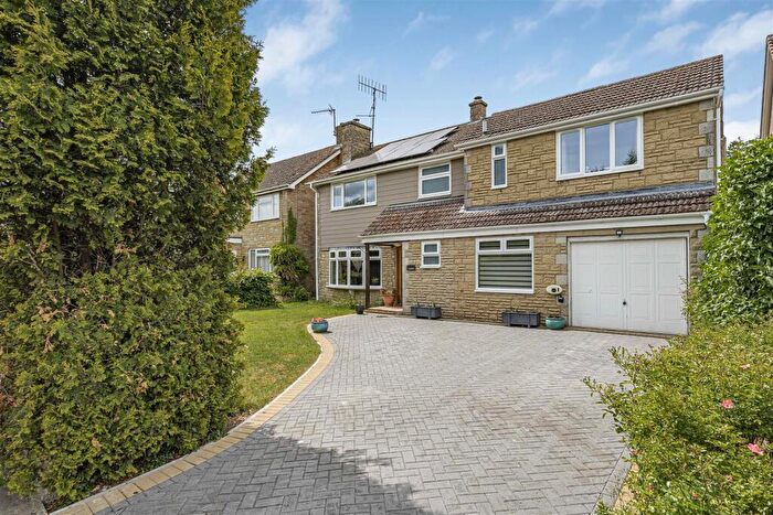 4 Bedroom House For Sale In Rectory Close, Wendlebury, Bicester, OX25