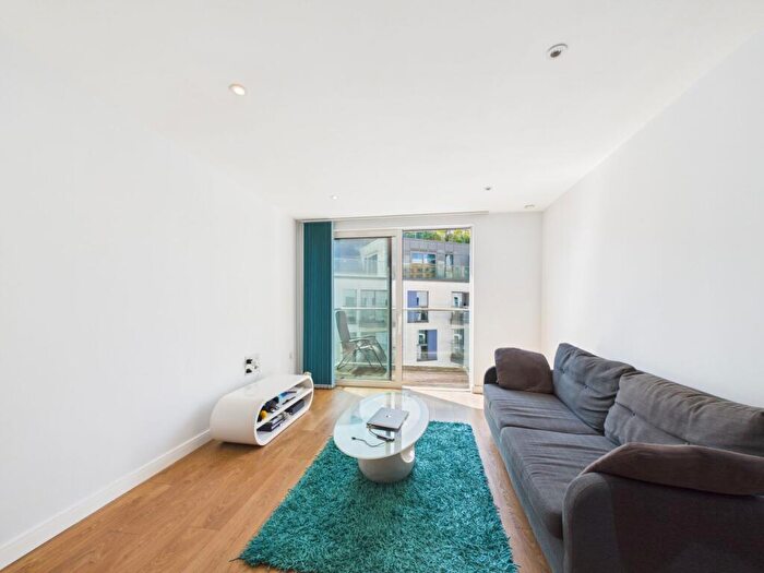 1 Bedroom Apartment For Sale In Saffron Central Square, Croydon, CR0