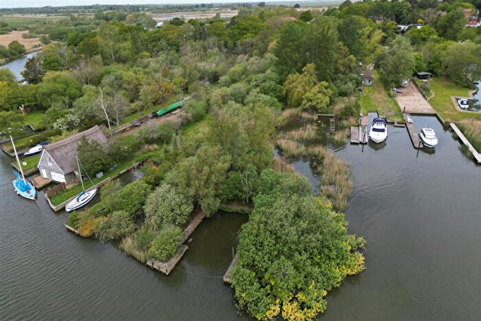 Property For Sale In Boathouse Lane, Lowestoft, NR32