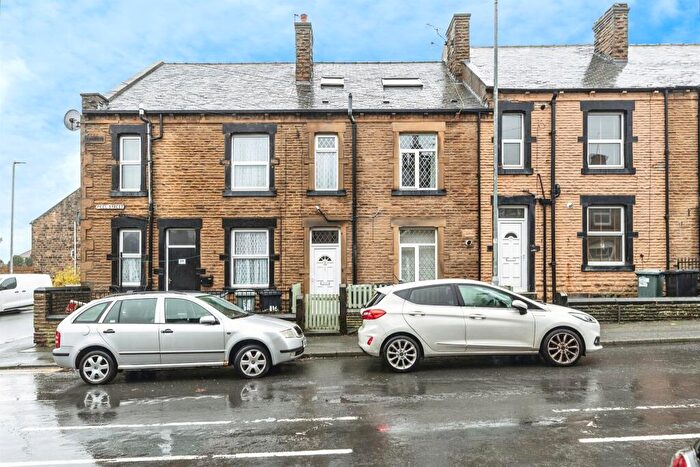 2 Bedroom Terraced House For Sale In Peel Street, Morley, Leeds, LS27