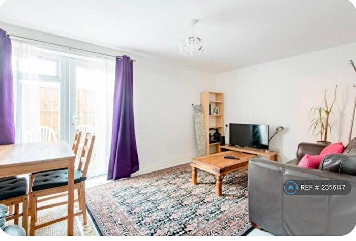 1 Bedroom Flat To Rent In Broomspring Close, Sheffield, S3