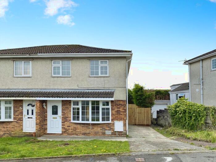 3 Bedroom Property To Rent In Easterly Close, Brackla, CF31