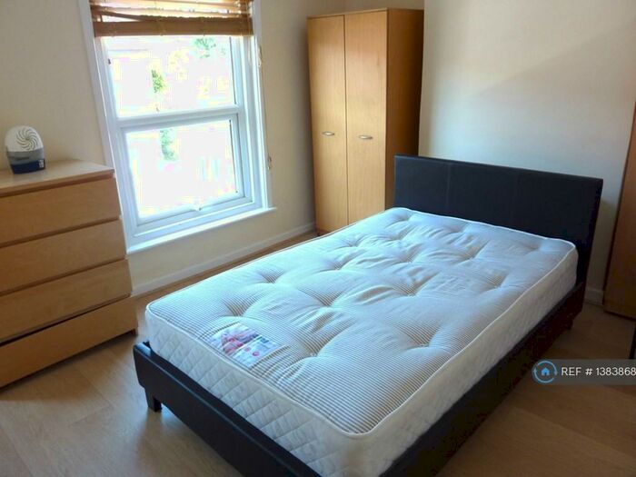 4 Bedroom Terraced House To Rent In Berkeley Road, Southampton, SO15