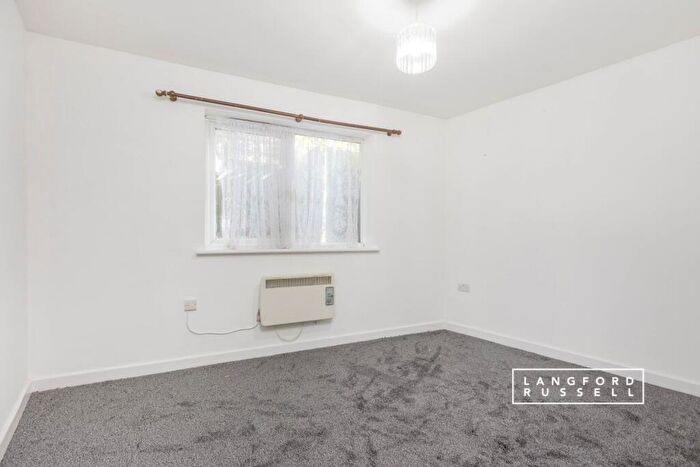 1 Bedroom Flat To Rent In Anglesea Road Orpington, BR5