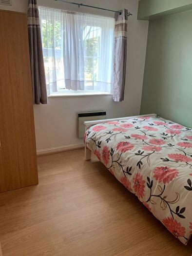 2 Bedroom Flat To Rent In Harewood Court, College Avenue, Harrow, Greater London, HA3