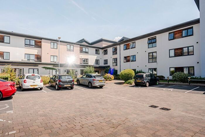 2 Bedroom Flat For Sale In Waverley Court, Forth Avenue, Portishead, BS20