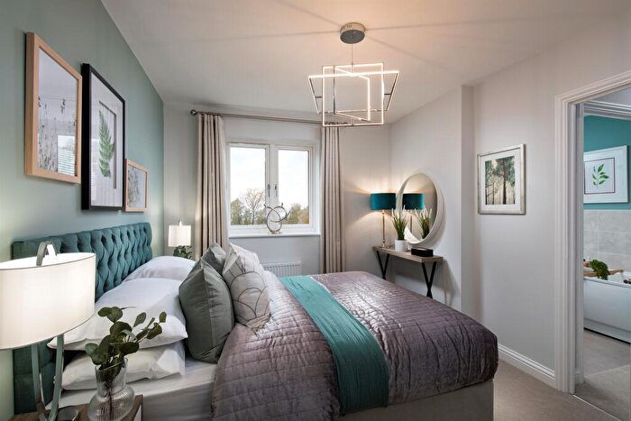 3 Bedroom Semi-Detached House For Sale In The Spinworks, Aylesbury, HP19