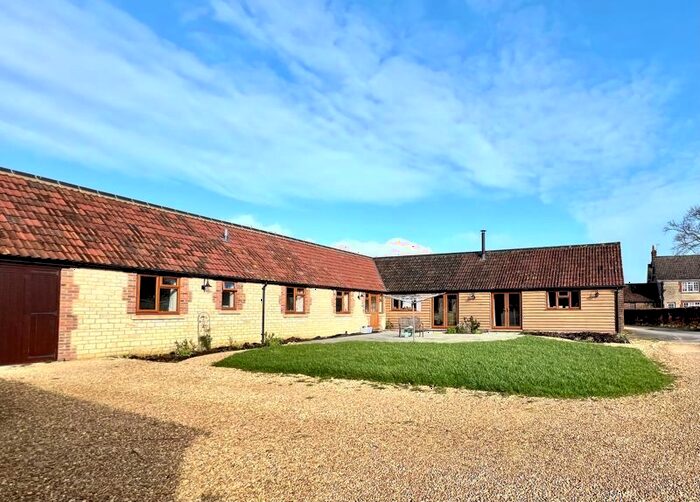 3 Bedroom Bungalow To Rent In Stockley, Calne, SN11