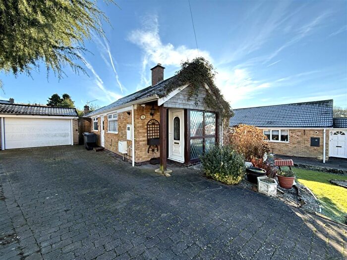 2 Bedroom Detached Bungalow For Sale In Rockland Rise, Whitwick, Coalville, LE67